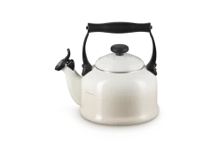 Le Creuset Tradition Fluitketel 2,1 Liter Staal Meringue
